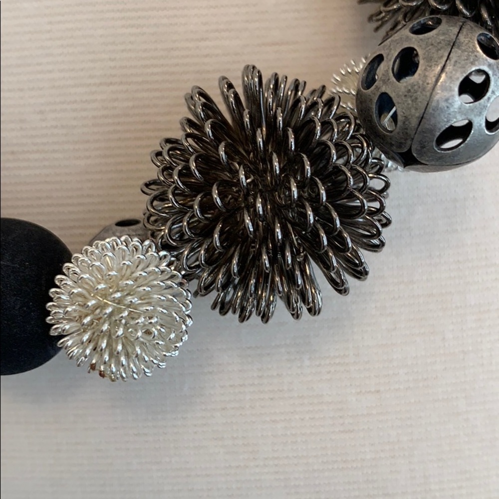 Necklace - Picture 2 of 6